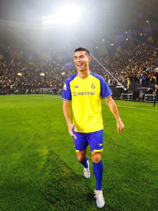 Cristiano Ronaldo Is Highest-Paid Footballer After Signing For Al Nassr